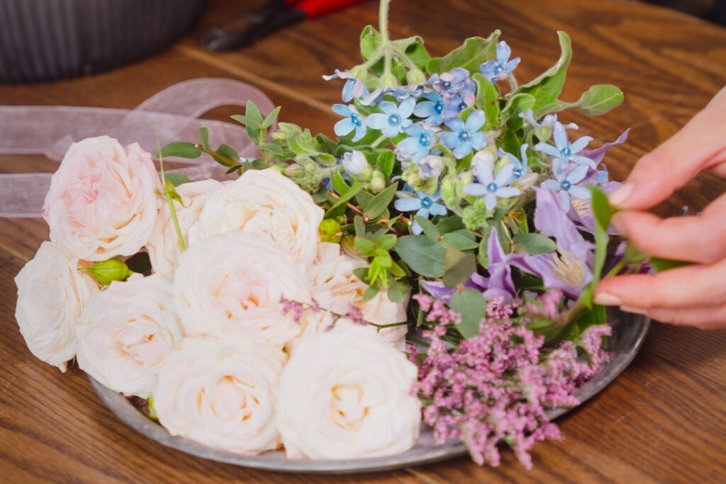 Blommor till midsommarkrans